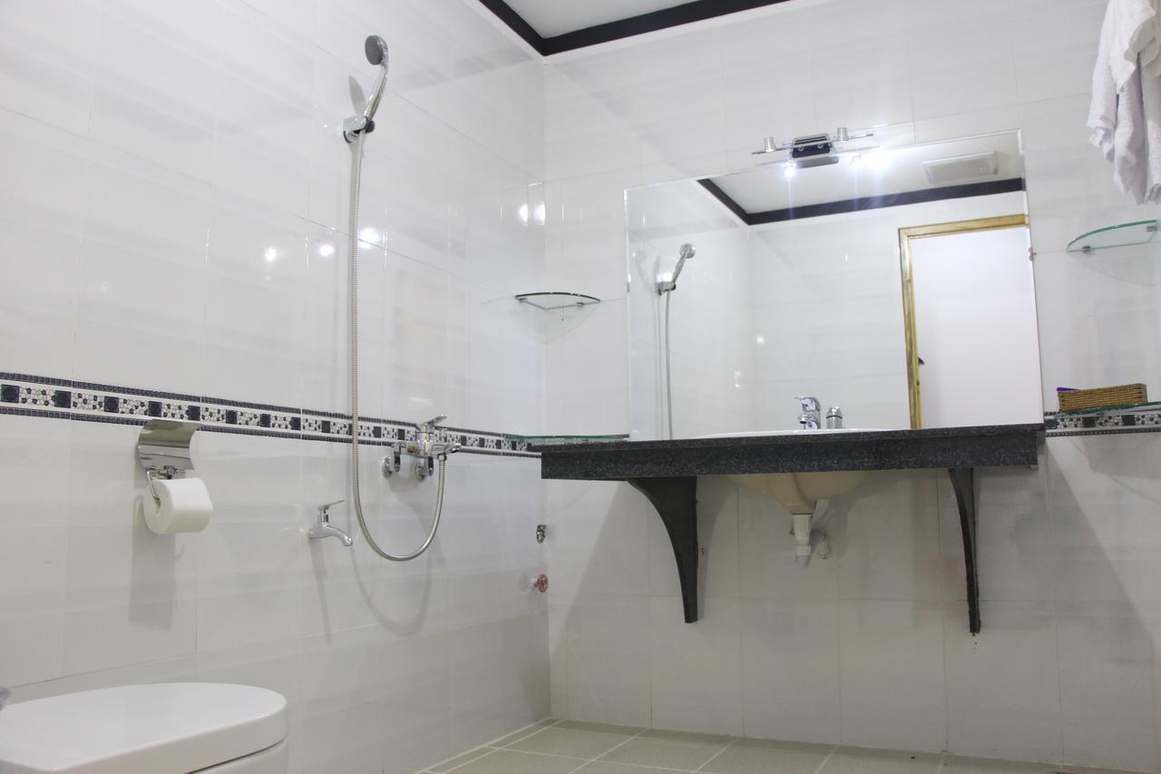 New Gold Hotel Duc Trong Luaran gambar